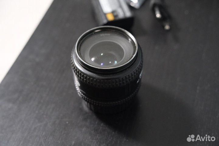 Объектив Nikon AF Nikkor 85mm f1.8 D и Nikon AF Ni