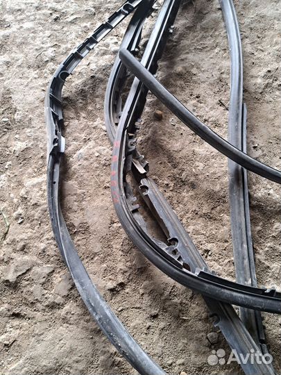 Уплотнитель двери Audi A6 C6