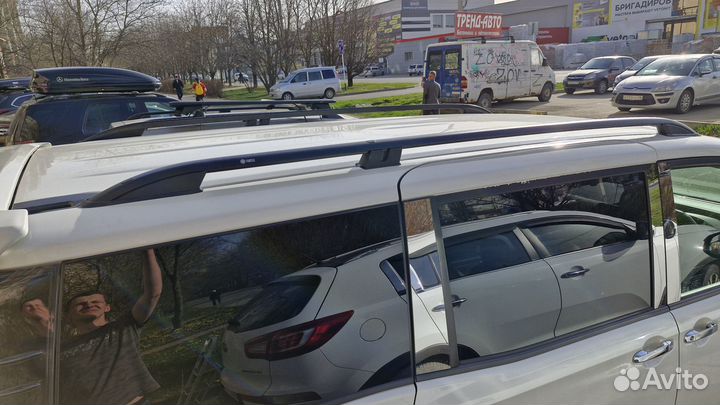 Рейлинги на крышу Toyota Voxy 80, черные