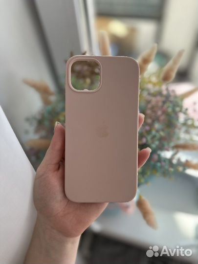 Чехол на iPhone 13