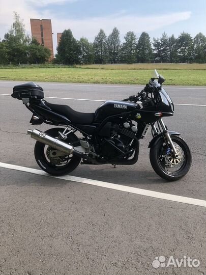 Yamaha FZS 600