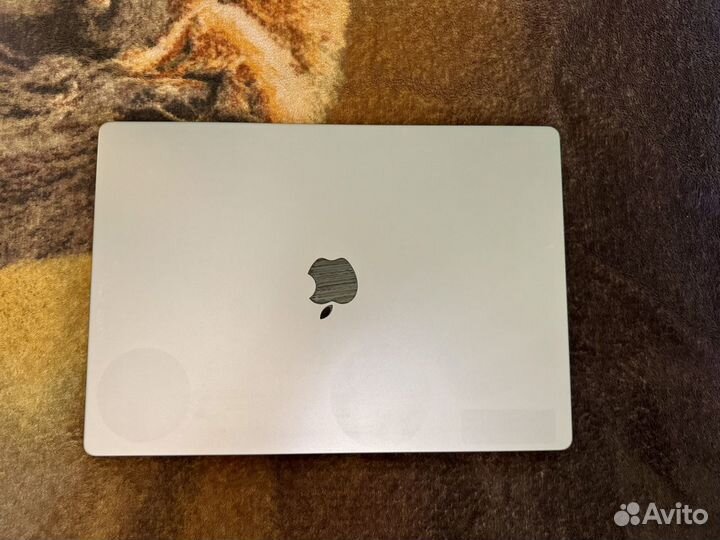 Macbook Pro 16 2021 M1 Max 64GB 1TB Рст клавиатруа