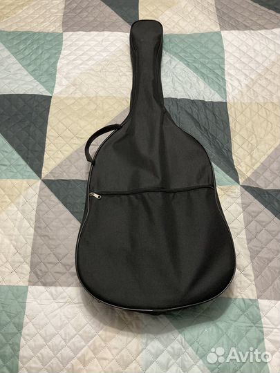 Акустическая гитара