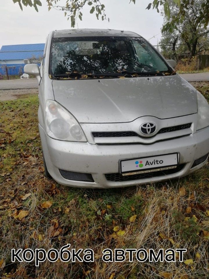 Toyota Corolla Verso: фото владельца