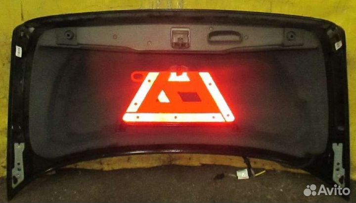 Крышка багажника Mercedes-Benz S W220