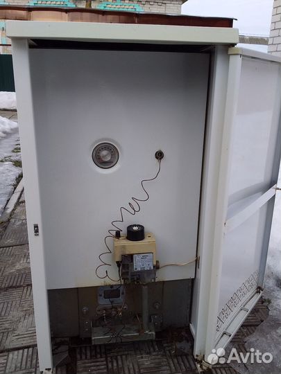 Котел газовый двухконтурный напольный