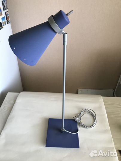 Лампа настольная