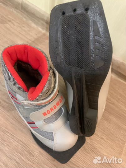 Лыжные ботинки