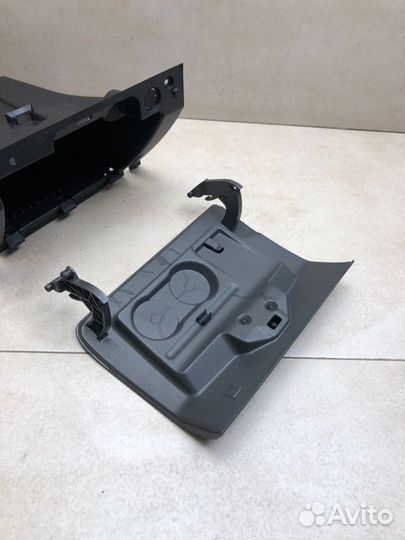 Бардачок Ford Focus 2 5DR хэтчбек 1 2006