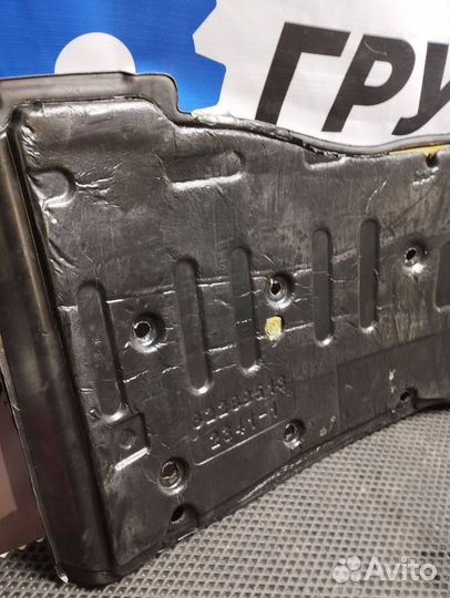 Обшивка пола кабины Volvo FH4 82289513