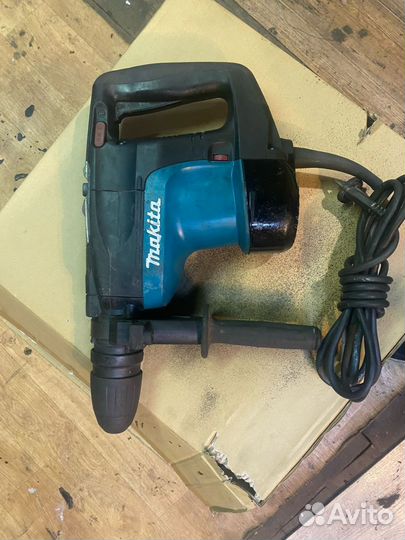 Перфоратор makita HR 4001c