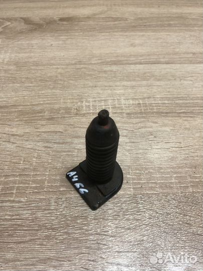 Держатель запасного колеса Ауди A4 B6