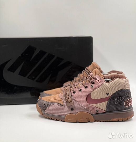 Nike air trainer 1 sp x travis scott