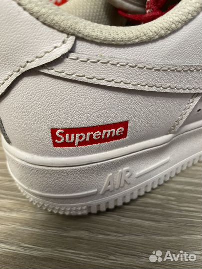 Nike air force 1 supreme white