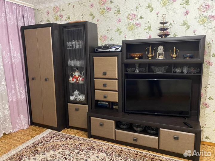 Стенка в гостиную со шкафом
