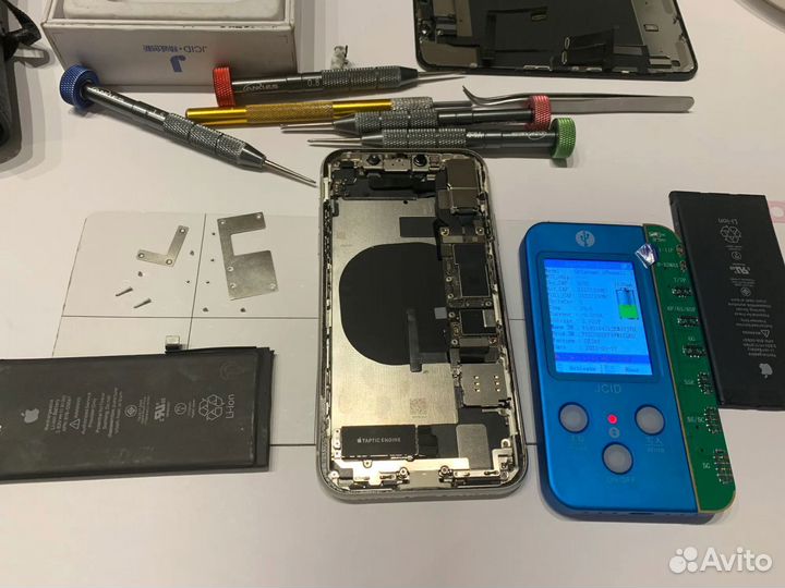 Ремонт iPhone. Замена экрана Замена аккумулятора