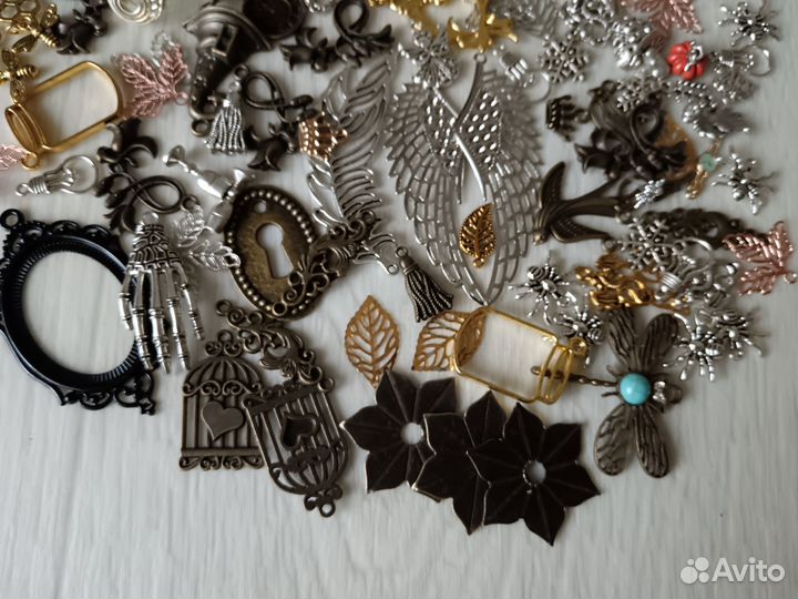 Металлический декор для рукоделия