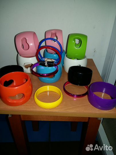 Браслет пластиковый