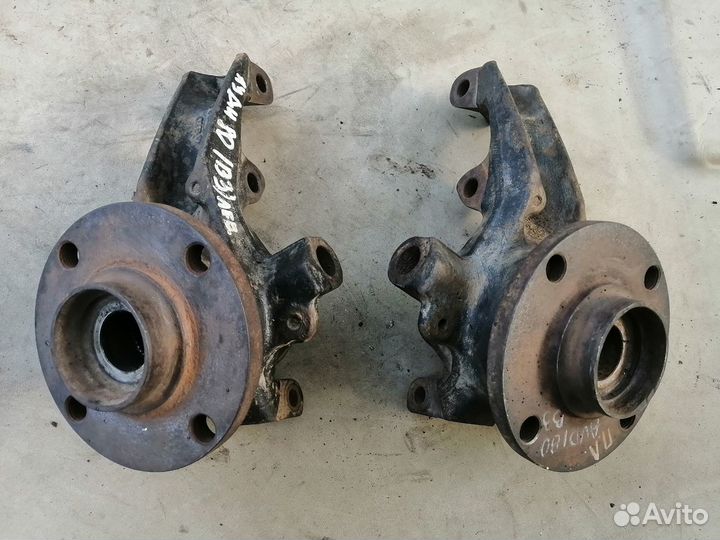 Кулак поворотный передний для Audi 80 B3 1986-1991