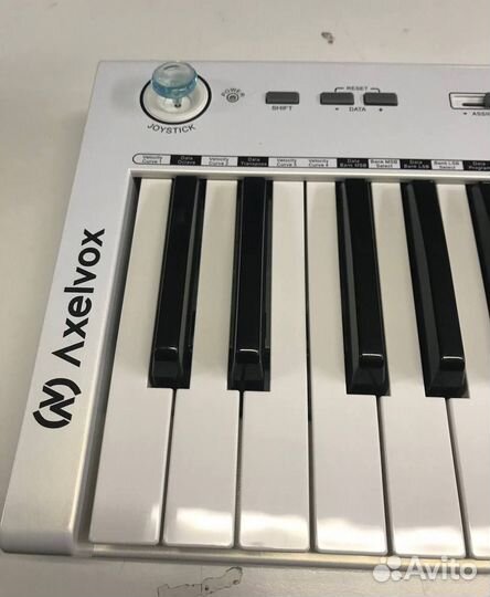 Axelvox KEY49J white midi-клавиатура