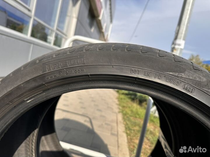 Pirelli Scorpion 275/35 R22