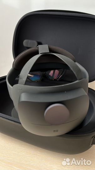 Очки смешанной реальности Microsoft HoloLens 2