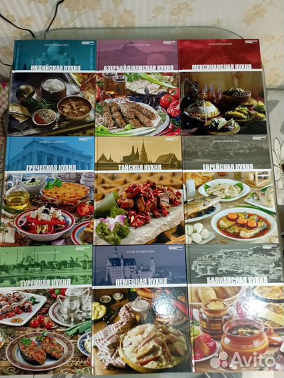 Книги кулинарные 31 шт