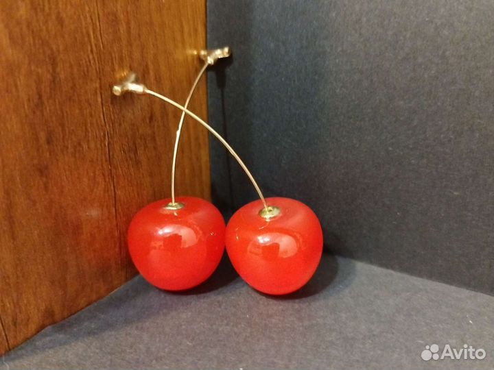Украшения (серьги, кольца, браслеты)