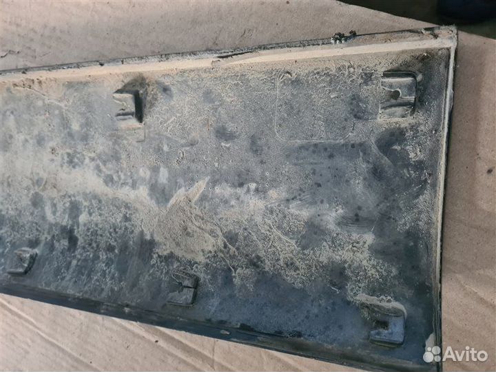 Накладка двери передняя левая Hyundai Santa Fe