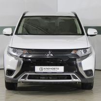 Mitsubishi Outlander 2.0 CVT, 2022, 57 000 км, с пробегом, цена 2 730 000 руб.