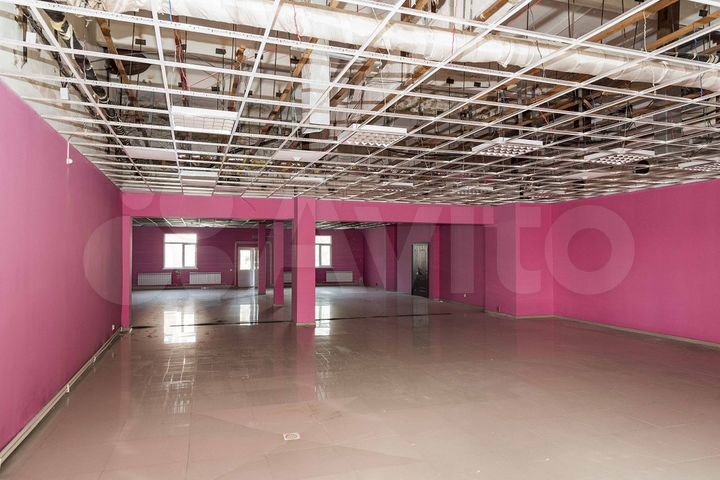 Продам нежилое помещение на первой линии-260 кв.м