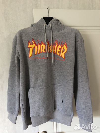Худи Thrasher серый с огненной надписью