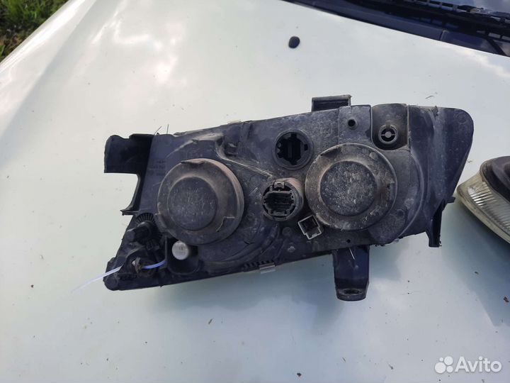 Фары на Nissan Almera n16