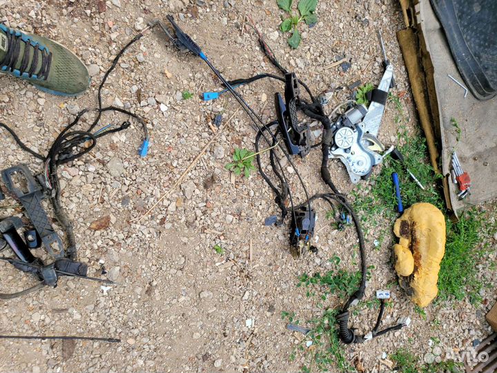 Замок ручка на чёрном tiggo 2010г