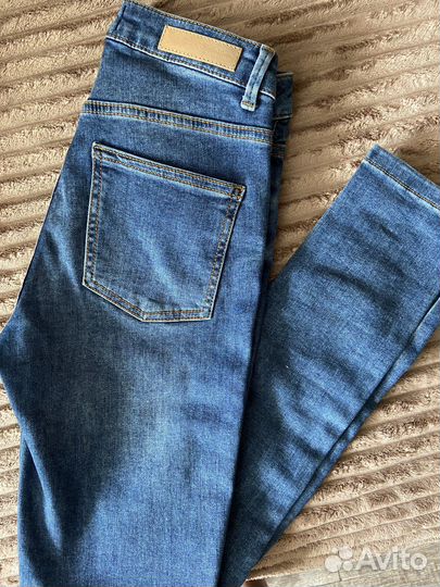 Джинсы женские