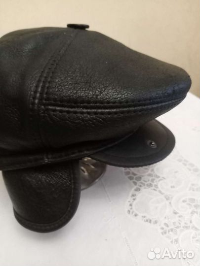 Мужские кепки кожаные на натуральном меху