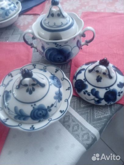 Сахарница и масленка Гжель