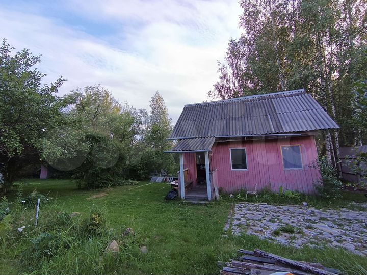 Дача 25 м² на участке 6 сот.