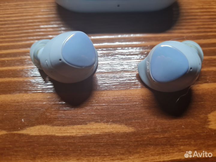 Беспроводные наушники Samsung Buds цена за все