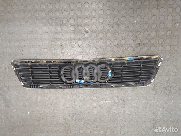 Решетка радиатора Audi A6 (C5), 1998