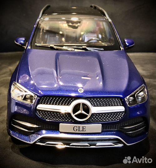 Модель 1:18 Mercedes GLE V 167 AMG Line