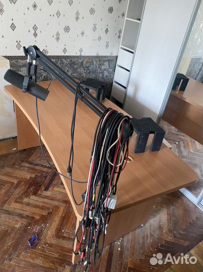 Стол для звукорежиссера аранжировщика. Директора