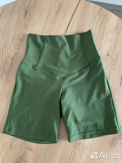 Шорты спортивные женские