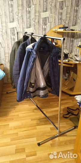 Вешалка напольная