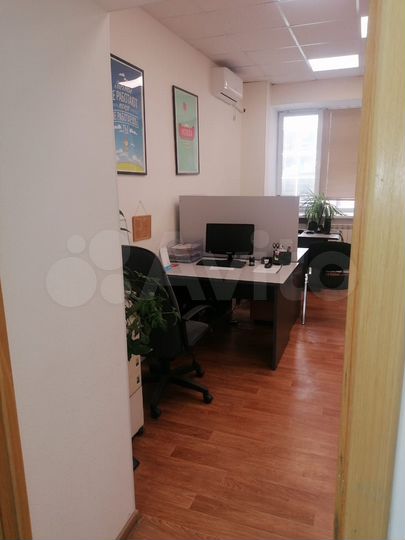 Офисное помещение с арендаторами, 214.4 м², 2 этаж