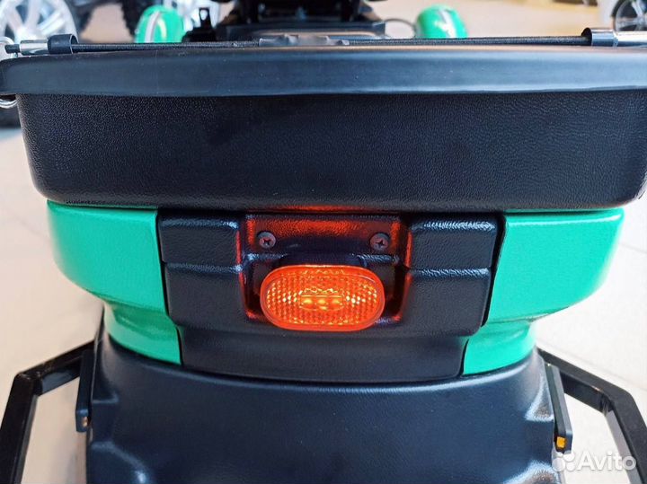 Электромобиль детский /всесезонный/ с пультом