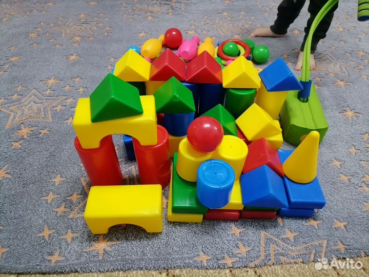 Развивающие игрушки пакетом выдувной конструктор
