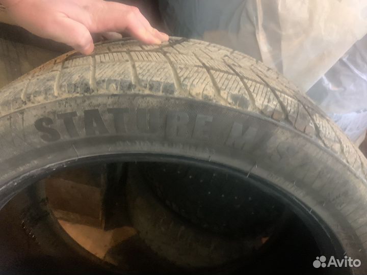 Gripmax Stature M/S 275/40 R20