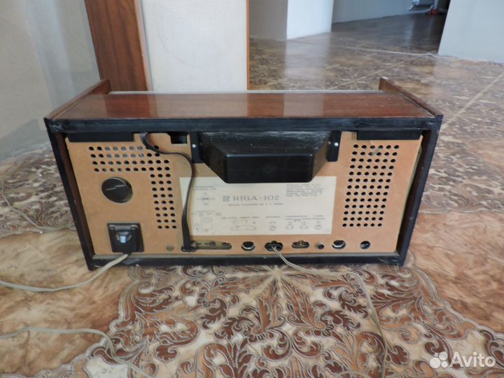 Радиола Рига 102