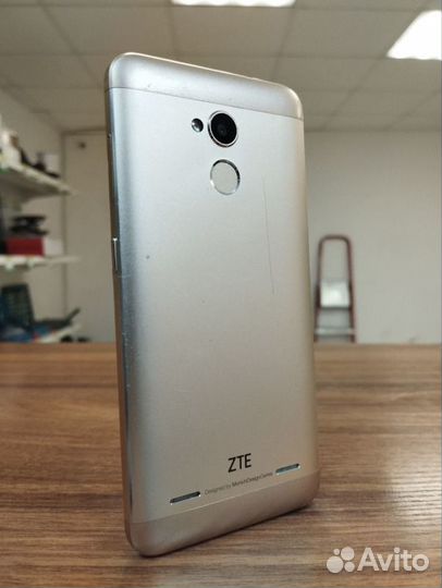 ZTE Blade V7 Lite, 2/16 ГБ